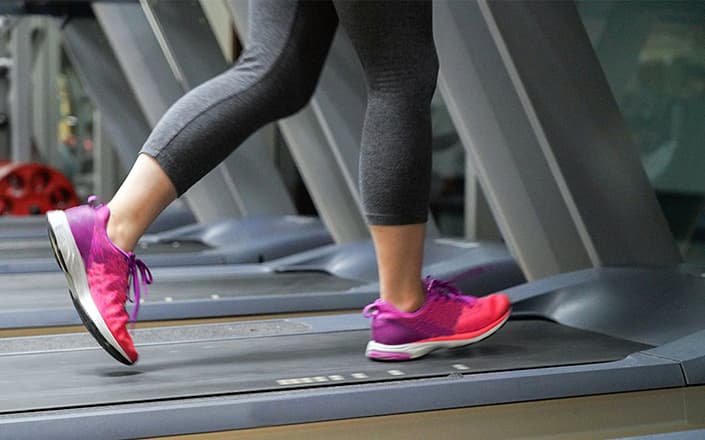 Running on treadmill belt