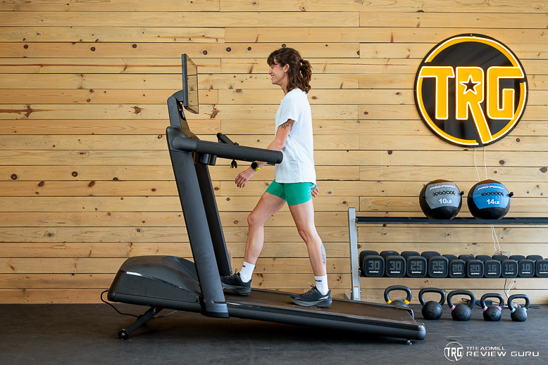 Aviron Victory Treadmill - action incline