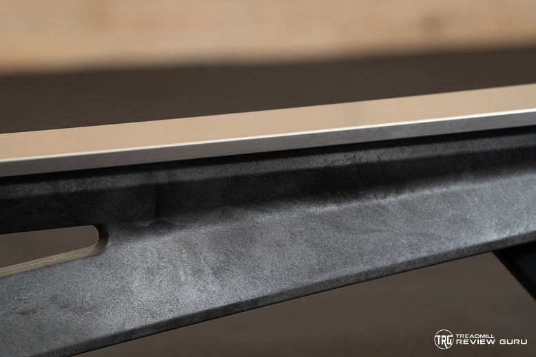 Hydrow Wave rail