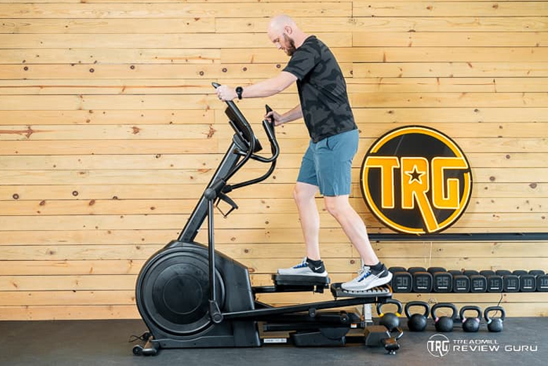 NordicTrack AirGlide 14i Man Pedaling