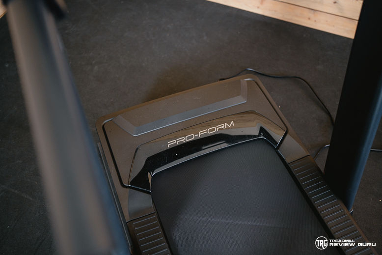 ProForm Carbon Pro 9000 - motor hood